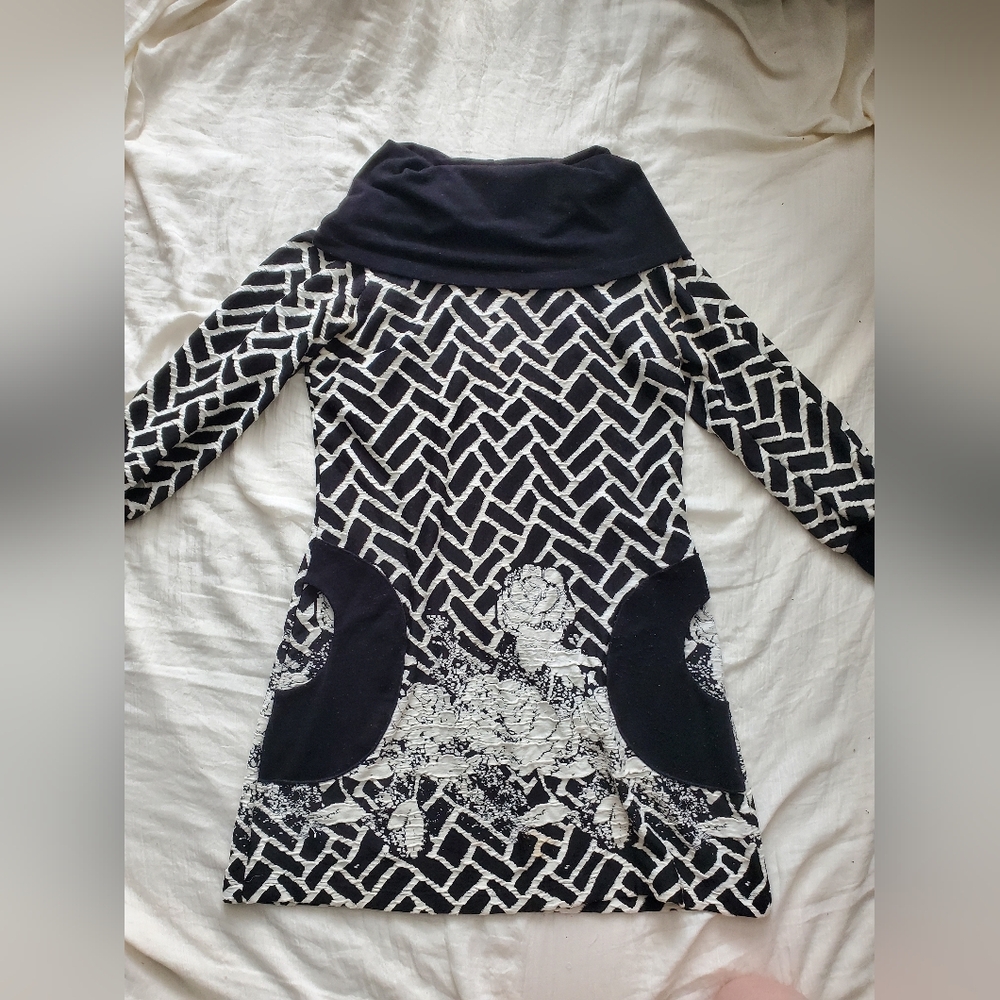 Vintage Artex Black & White Abstract Patterned Mini Dress Made In Canada Size M